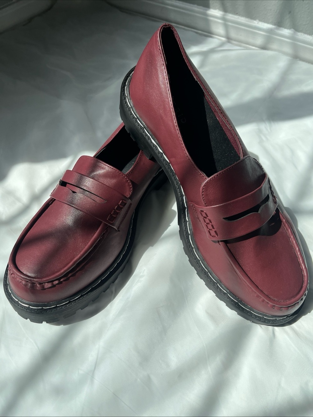 Torrid heeled lug loafers women's size 12ww Burgundy Red